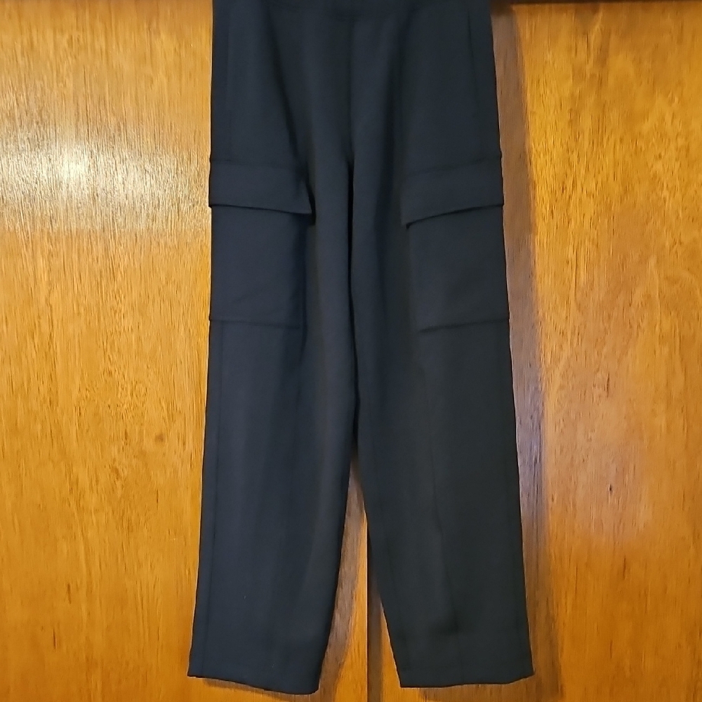 NWOT Women's Black Cargo Pants